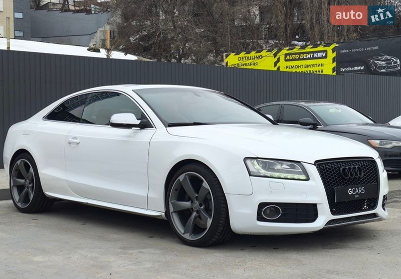 Купе Audi S5 2010 в Києві