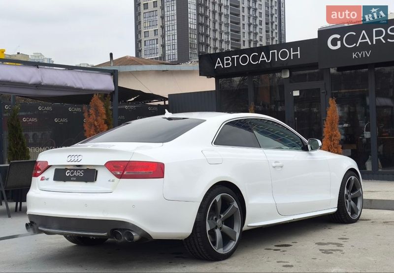 Купе Audi S5 2010 в Києві