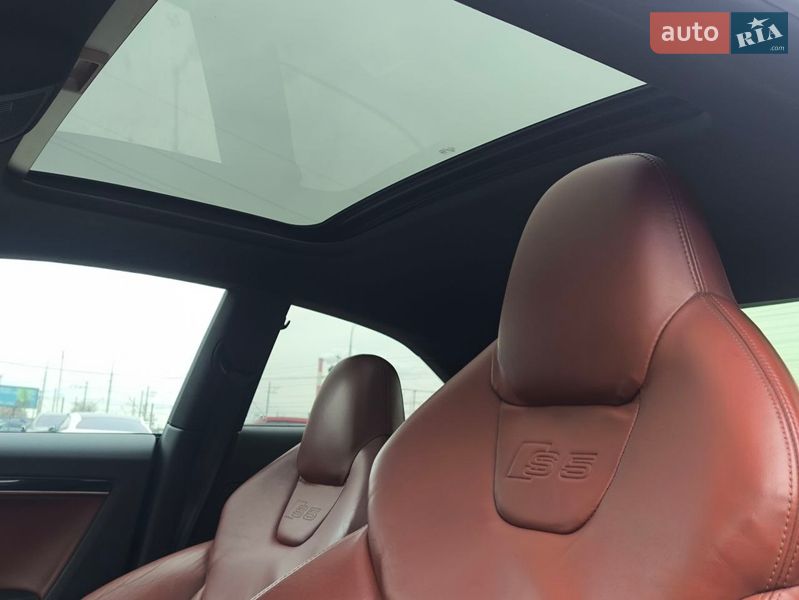 Купе Audi S5 2010 в Києві