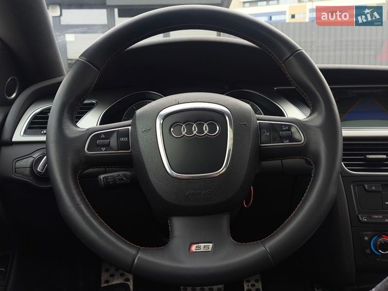 Купе Audi S5 2010 в Києві