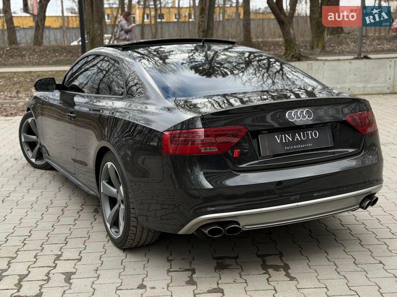 Купе Audi S5 2013 в Тернополі