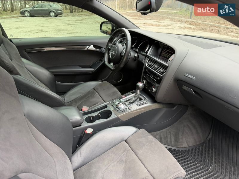 Купе Audi S5 2013 в Тернополі