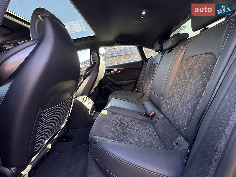 Купе Audi S5 2020 в Киеве