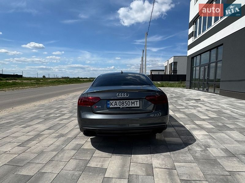 Купе Audi S5 2015 в Киеве