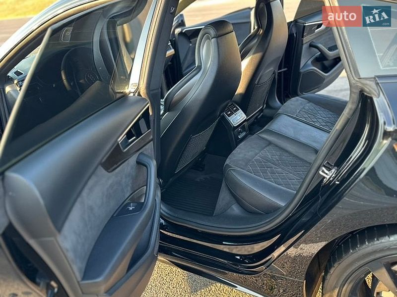 Купе Audi S5 2022 в Кривому Розі