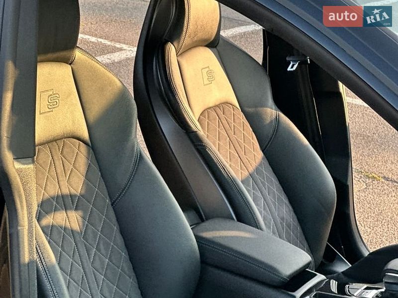 Купе Audi S5 2022 в Кривому Розі