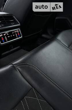 Седан Audi S6 2020 в Дубні