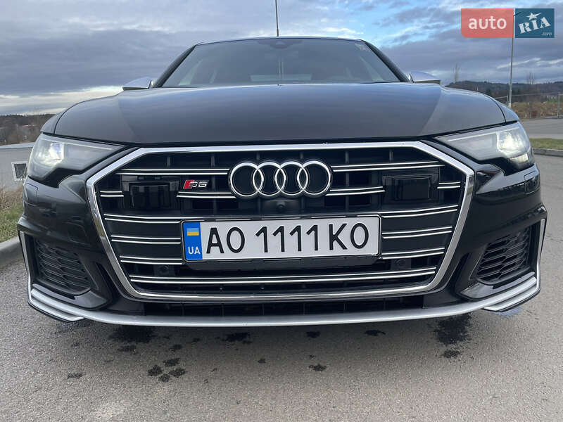 Седан Audi S6 2019 в Мукачево