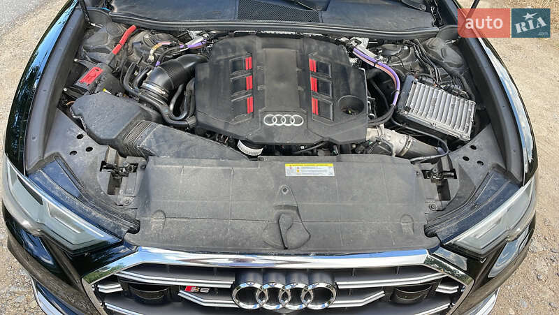 Седан Audi S6 2019 в Мукачево