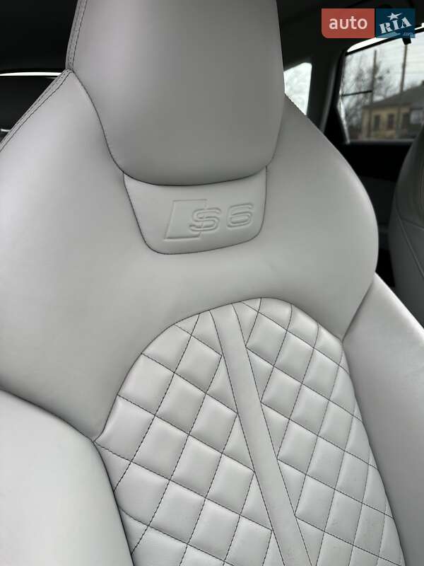 Универсал Audi S6 2012 в Киеве