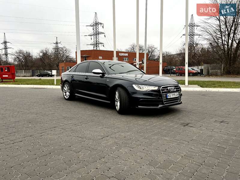 Седан Audi S6 2014 в Дніпрі