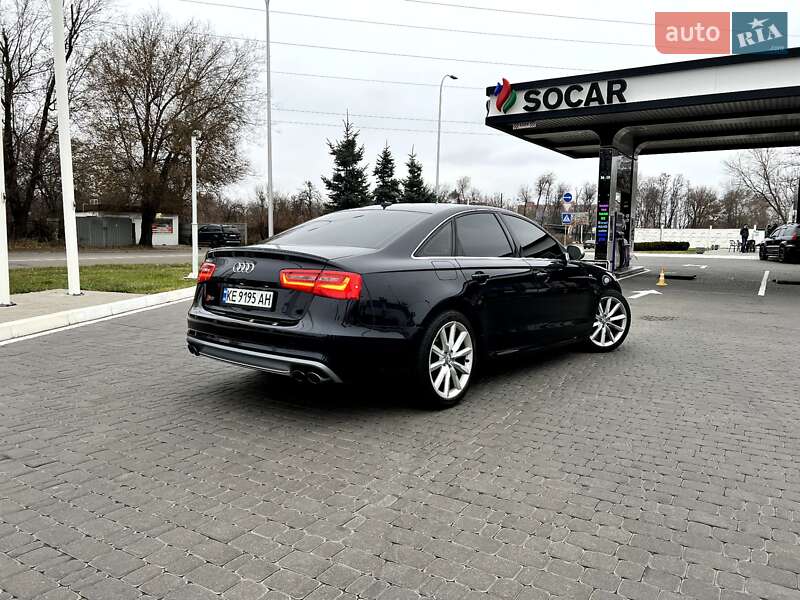 Седан Audi S6 2014 в Дніпрі