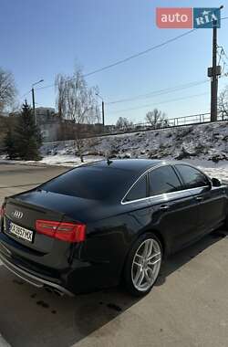 Седан Audi S6 2014 в 