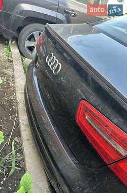 Седан Audi S6 2012 в 