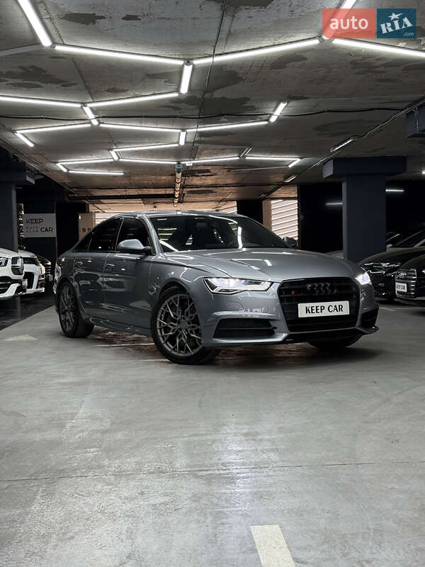 Седан Audi S6 2016 в 
