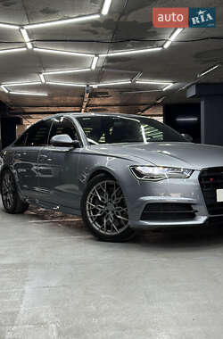 Седан Audi S6 2016 в 
