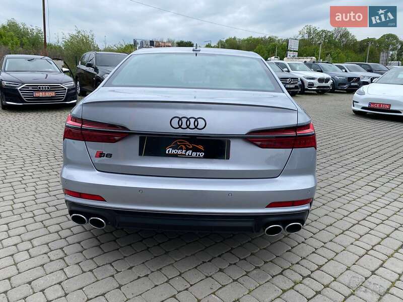 Седан Audi S6 2023 в Львові