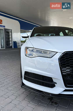Седан Audi S6 2015 в 