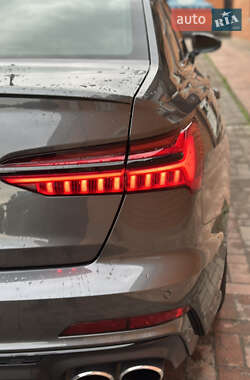 Седан Audi S6 2022 в 