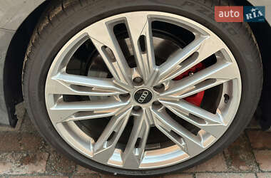 Седан Audi S6 2022 в 