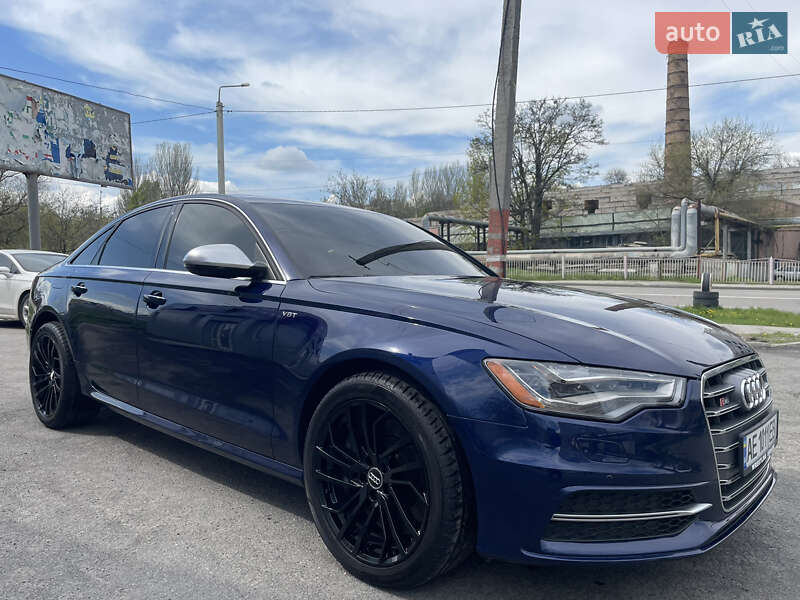 Седан Audi S6 2013 в Днепре