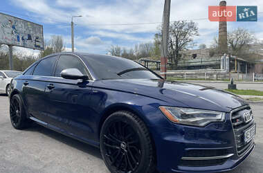 Седан Audi S6 2013 в 