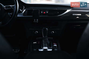 Седан Audi S6 2015 в 
