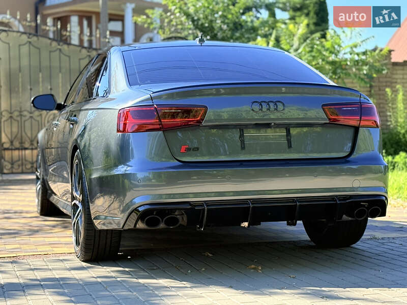 Седан Audi S6 2016 в Киеве