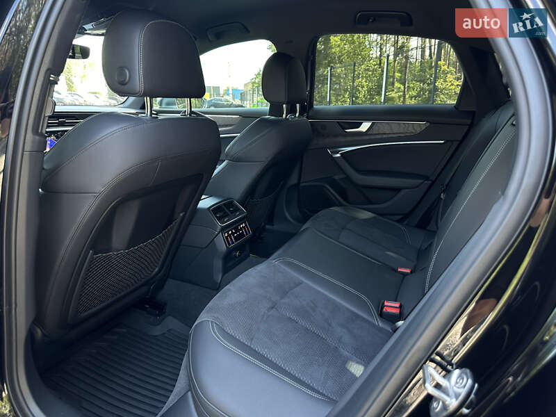 Седан Audi S6 2022 в Гостомелі