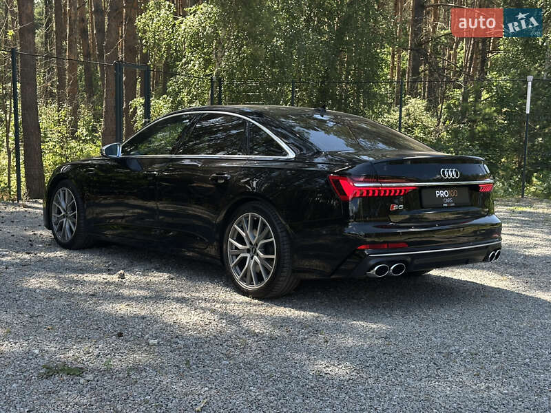 Седан Audi S6 2022 в Гостомелі