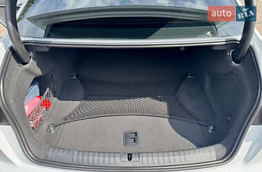 Седан Audi S6 2019 в 