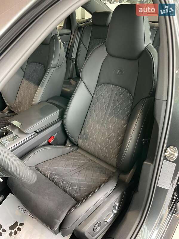 Седан Audi S6 2023 в Киеве
