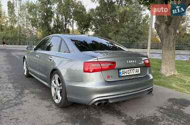 Седан Audi S6 2013 в 