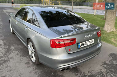 Седан Audi S6 2013 в 