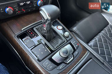 Седан Audi S6 2013 в 