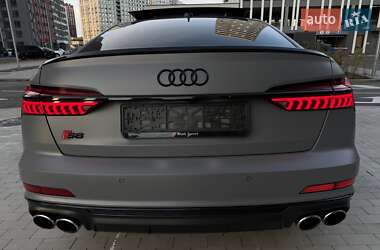 Седан Audi S6 2021 в 