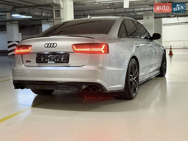Седан Audi S6 2016 в Киеве