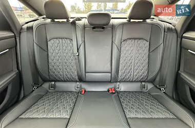 Седан Audi S6 2021 в 