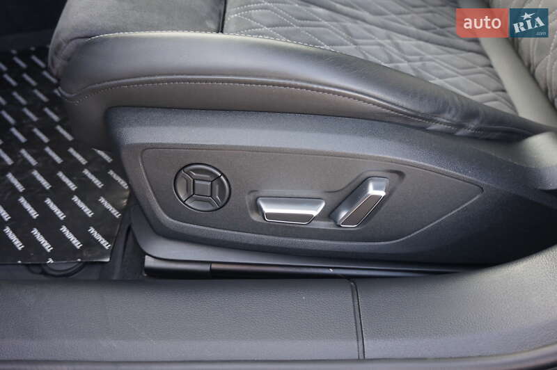 Седан Audi S6 2023 в Одесі