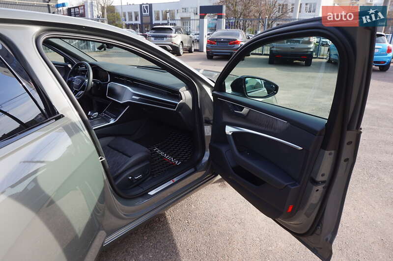 Седан Audi S6 2023 в Одесі