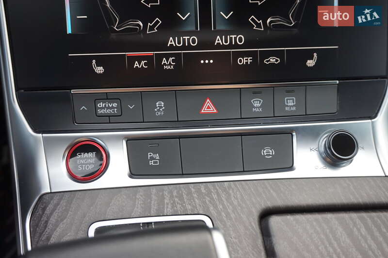 Седан Audi S6 2023 в Одесі