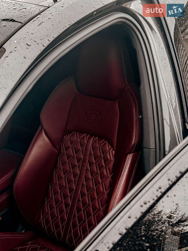 Седан Audi S6 2021 в Чернигове