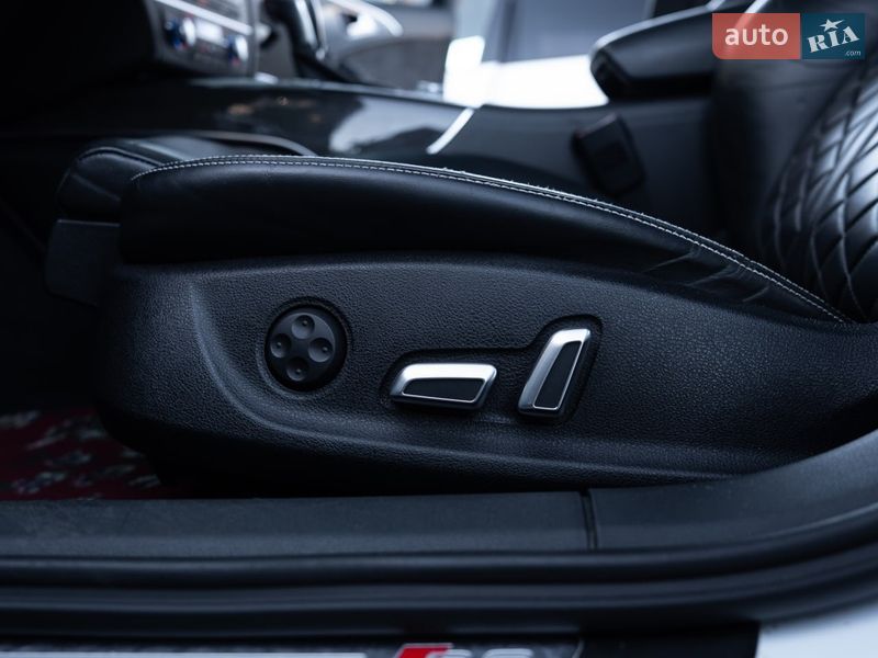 Седан Audi S6 2015 в Дніпрі