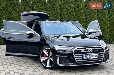 Седан Audi S6 2022 в Рівному