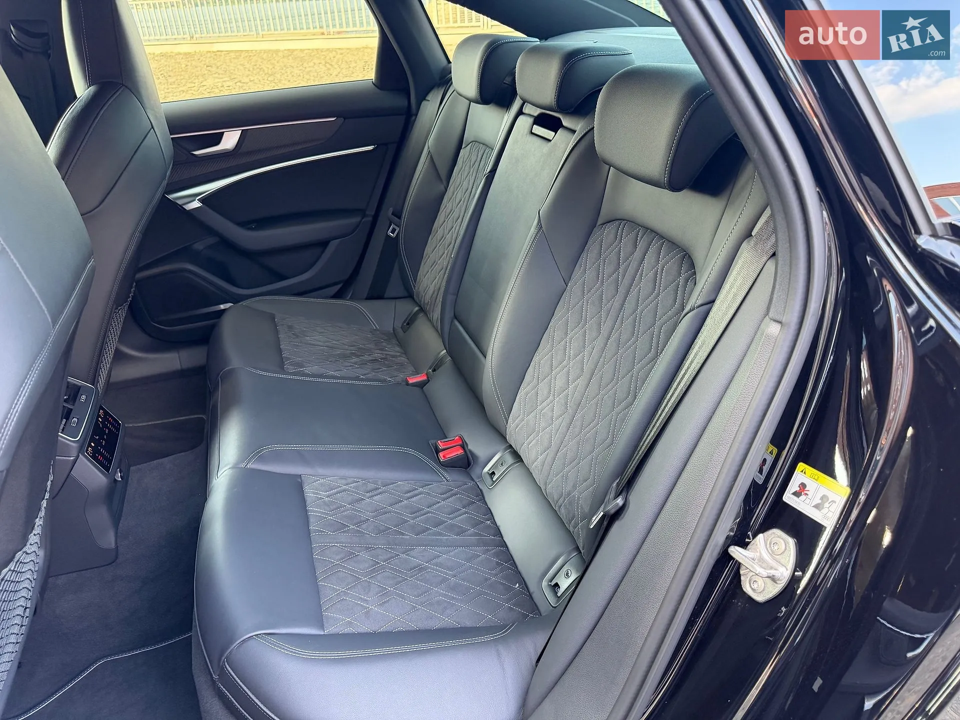 2024 Audi S6 - мініатюра 28