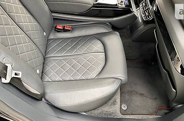 Седан Audi S8 2013 в 