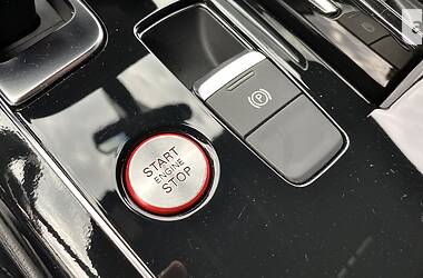Седан Audi S8 2013 в 