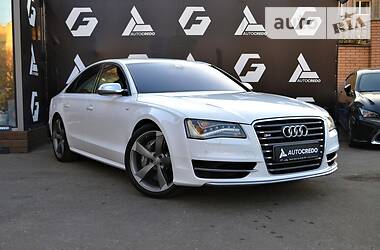 Audi S8 2012