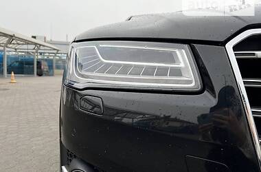 Седан Audi S8 2014 в Луцьку