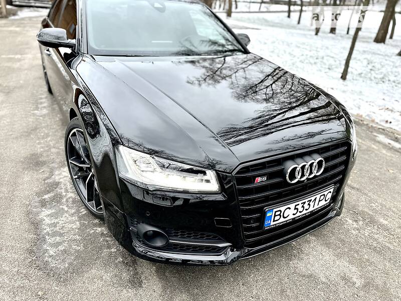 Седан Audi S8 2016 в Киеве фото 14 Седан Audi S8 2016 в Киеве